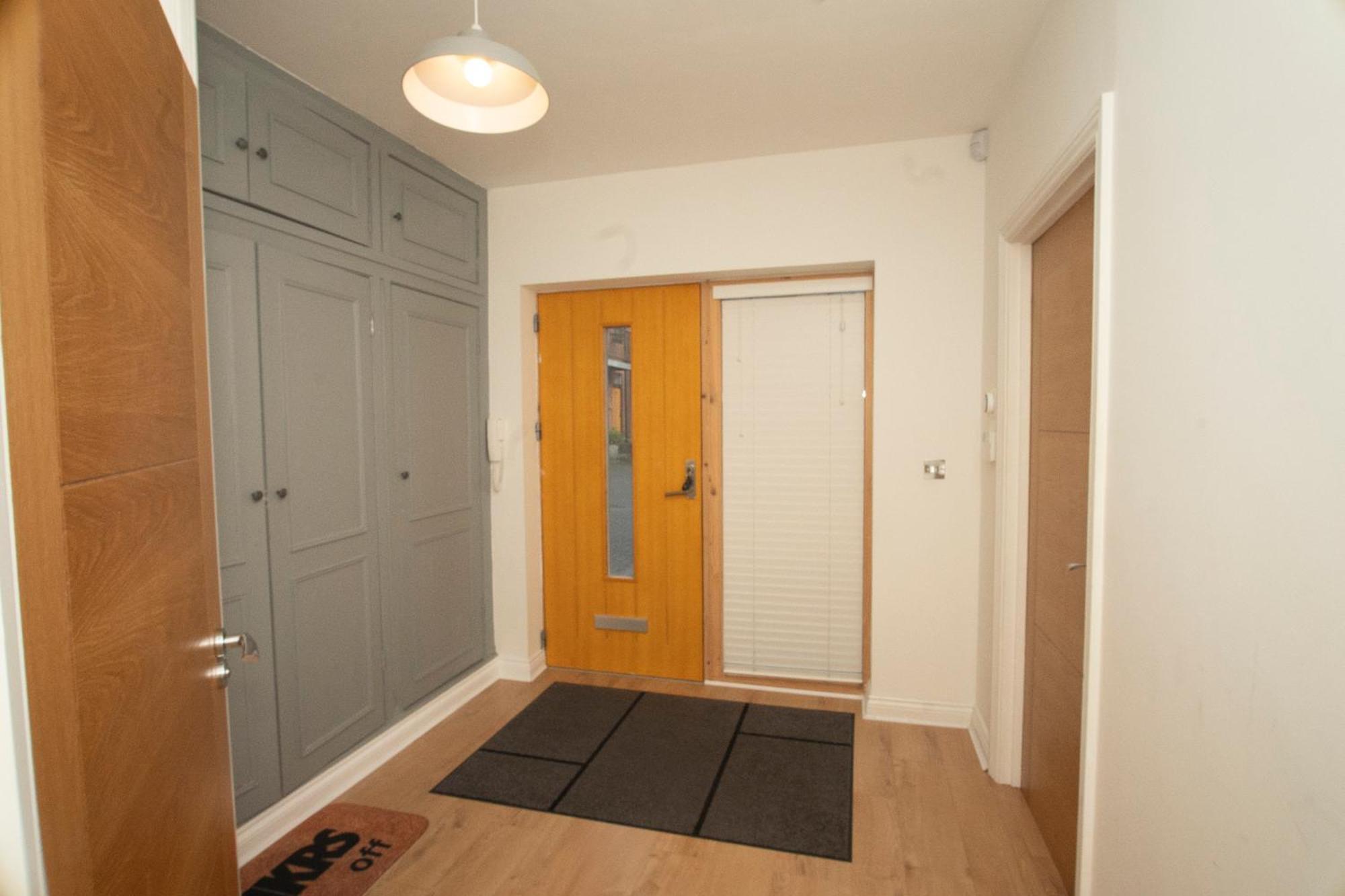 Spacious 4Br 4Ba Gated Townhouse With Balconies, Central Jq Бирмингем Экстерьер фото