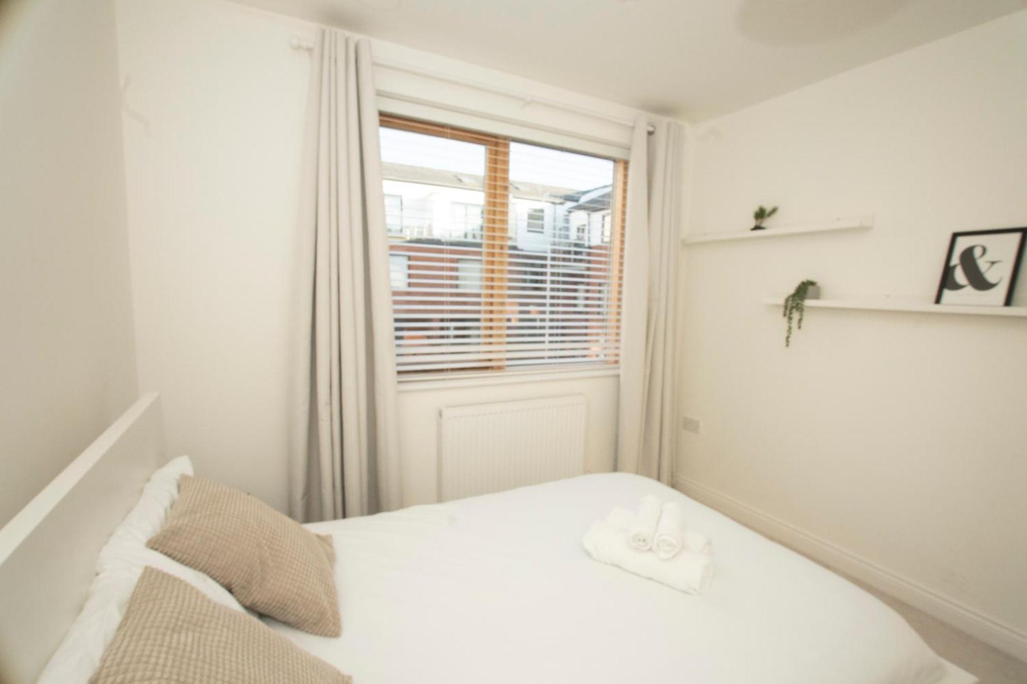Spacious 4Br 4Ba Gated Townhouse With Balconies, Central Jq Бирмингем Экстерьер фото