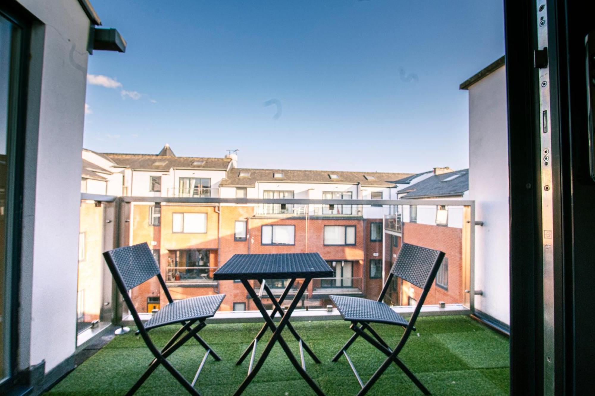 Spacious 4Br 4Ba Gated Townhouse With Balconies, Central Jq Бирмингем Экстерьер фото